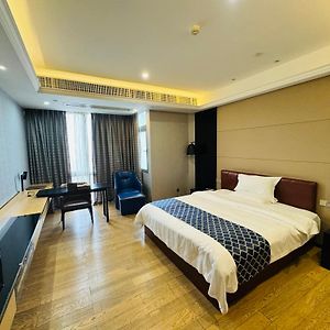 Kamer met een Queen Size Bed